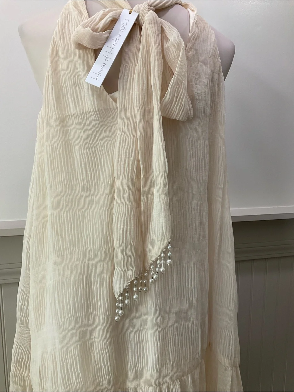 House of Harlow 1960 Cream Crinkle Halter Maxi Dress NWT Size Large Pearl Tie